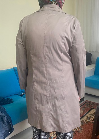 Düğmeli Bej Midi Kadın Trençkot - Görsel 4