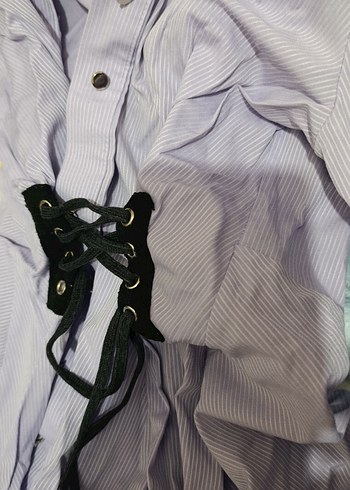 Bel Detaylı Gömlek - Görsel 3