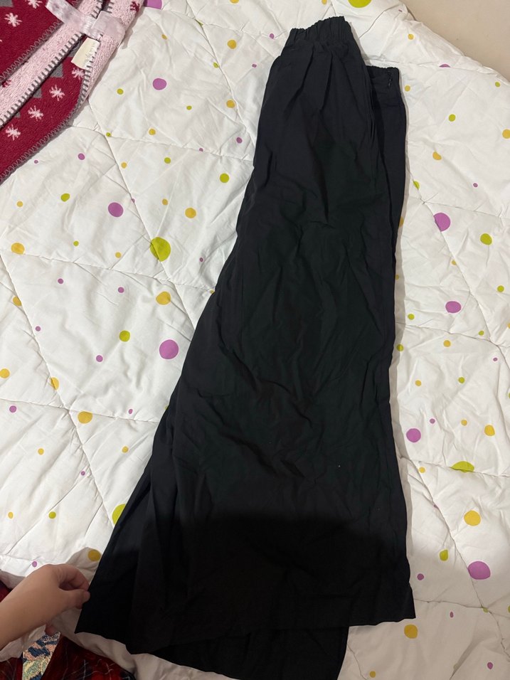 ETİKETLİ MANUKA GENİŞ PİLELİ PANTOLON SİYAH - Görsel 5