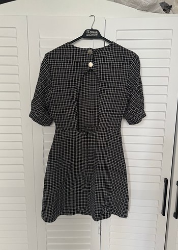 Düğmeli V Yakalı Gri Kareli Midi Elbise - Görsel 2