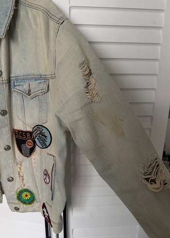 Armalı Yırtık Detaylı Unisex Denim Ceket - Görsel 3