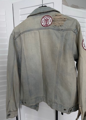 Armalı Yırtık Detaylı Unisex Denim Ceket - Görsel 4