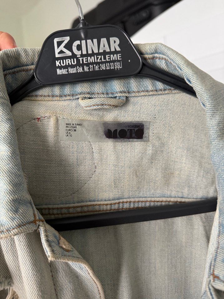 Armalı Yırtık Detaylı Unisex Denim Ceket - Görsel 5