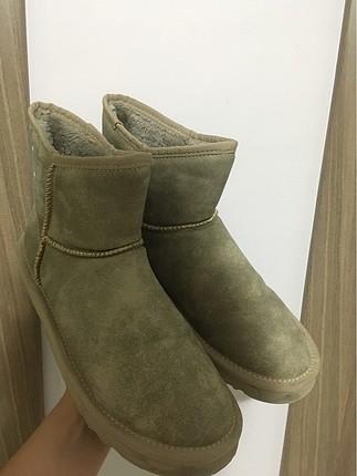 Yarım ugg tarzı bot