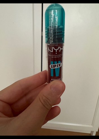 NYX LIP I.V. Hyrating Gloss Serum Blush