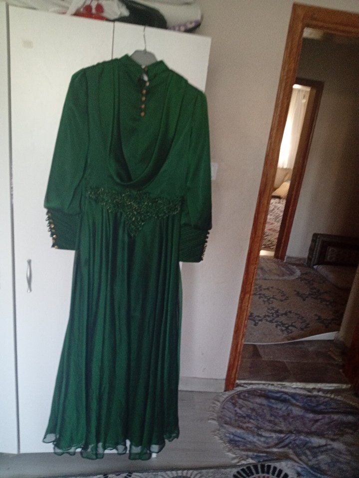 Yeşil Uzun Kollu Nakışlı Abiye - Görsel 2