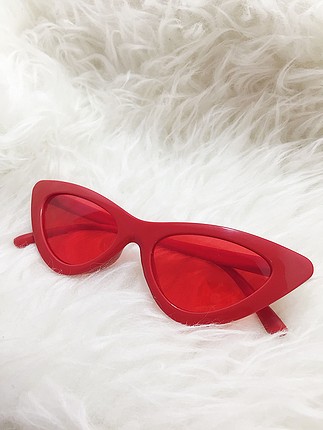 Kırmızı cat eye vintage gözlük