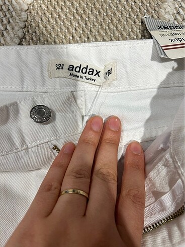 26 Beden beyaz Renk Addax jean pantolon