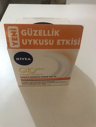 NIVEA Q10 ENERJİ GÜNDÜZ BAKIM KREMİ 50ml
