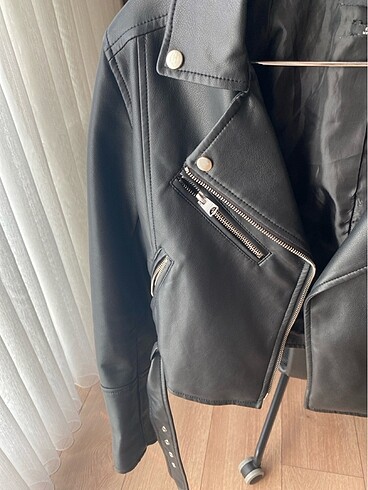 m Beden Pull&Bear Crop Biker Ceket