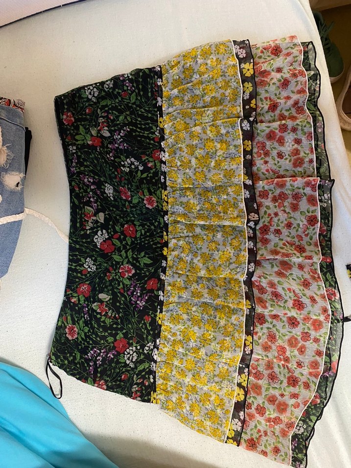 Yeşil Çiçekli Mini Etek - Görsel 4