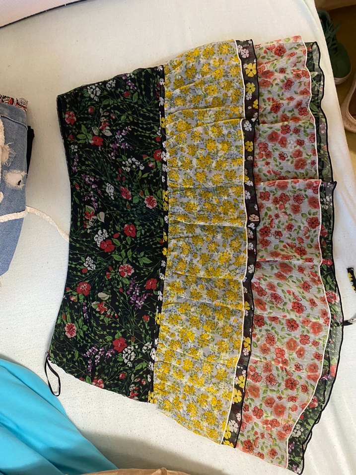 Yeşil Çiçekli Mini Etek - Görsel 5