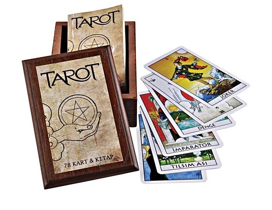 Kutulu tarot kartları