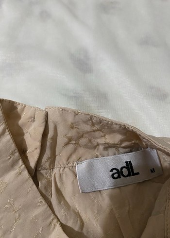 Siyah Kolsuz Keten Yüksek Yakalı Kadın Bluz - Görsel 4