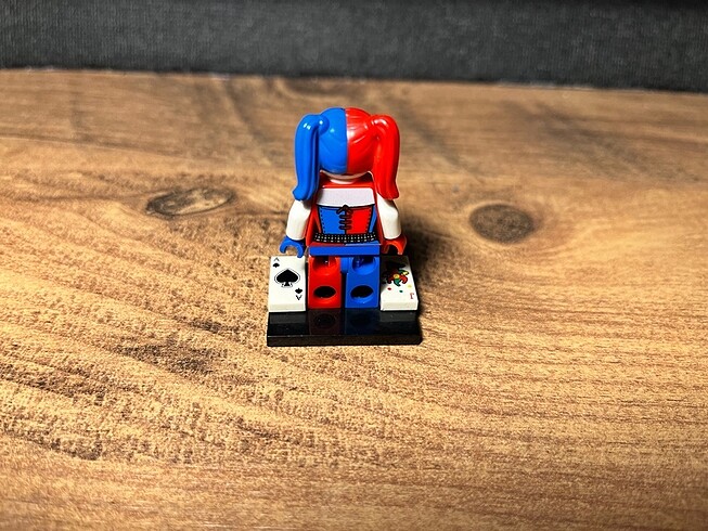  Beden Renk LEGO Harley Quinn Figür