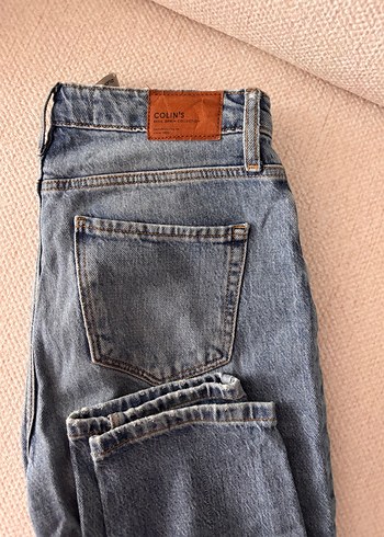 Colin's Kadin Mom Jean 26 28