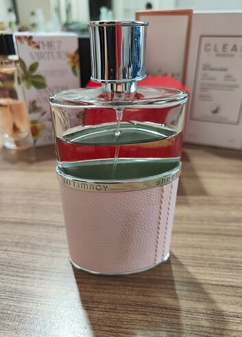 İntimacy sheer 