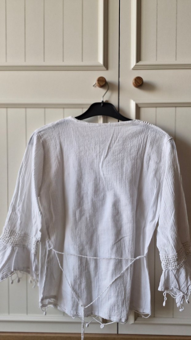 Dantel Detaylı Beyaz Keten Bohem Bluz - Görsel 2