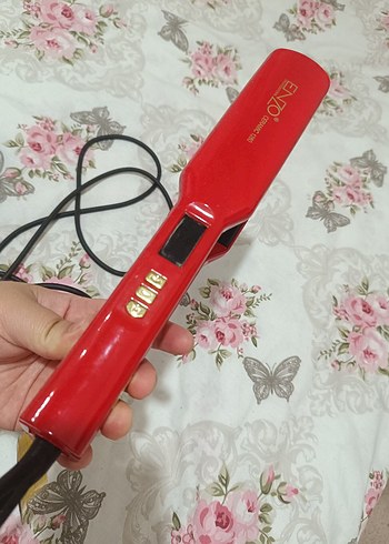 Beden Kırmızı Profesyonel Dijital Saç Düzleştirici