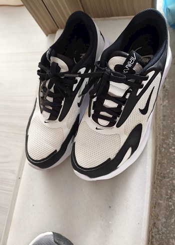 Nıke spor ayakkabı - Görsel 2