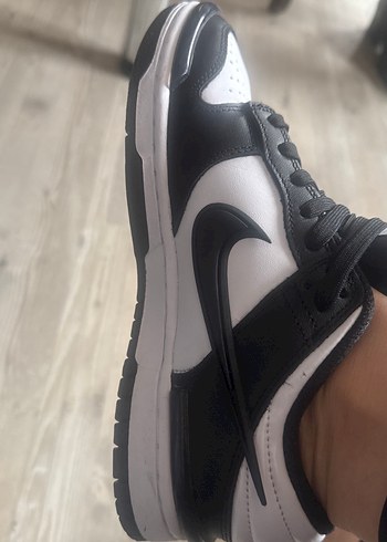 Nike Beyaz Siyah Bağcıklı Spor Ayakkabı - Görsel 2