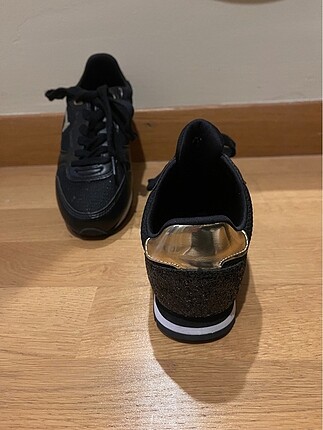 36 Beden Sneaker