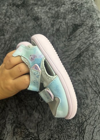 23 Beden Adidas sandalet 23 numara