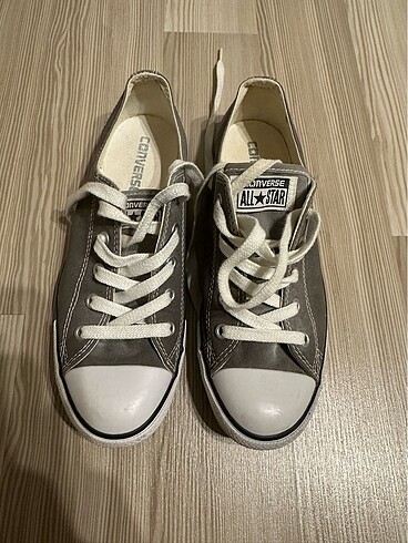 Converse gri 39 no