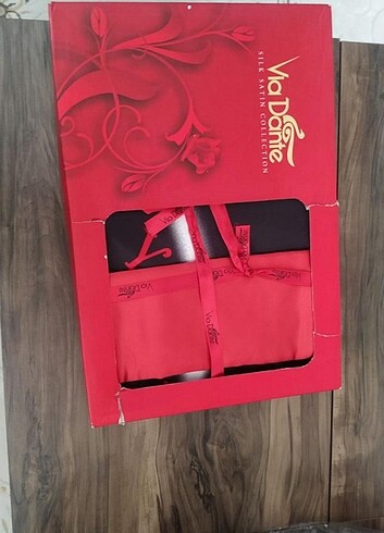 Beden kırmızı Renk Saten nevresim yatak takım örtüsü