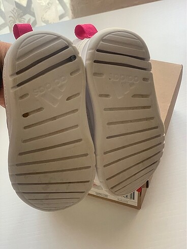 22 Beden Adidas Kız Çocuk Spor Ayakkabı
