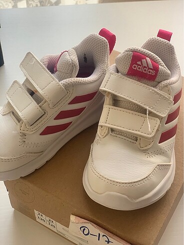 22 Beden beyaz Renk Adidas Kız Çocuk Spor Ayakkabı