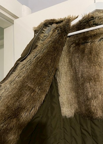 Haki Kürklü Kadın Mont - Görsel 2