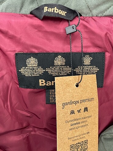 34 Beden haki Renk Barbour Ceket %70 İndirimli.