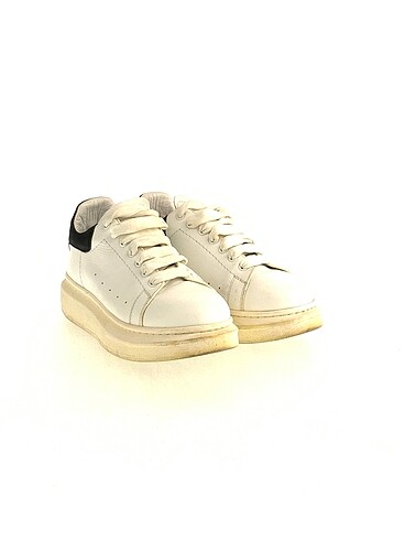 Alexander McQueen Alexander McQueen Spor Ayakkabı %70 İndirimli.