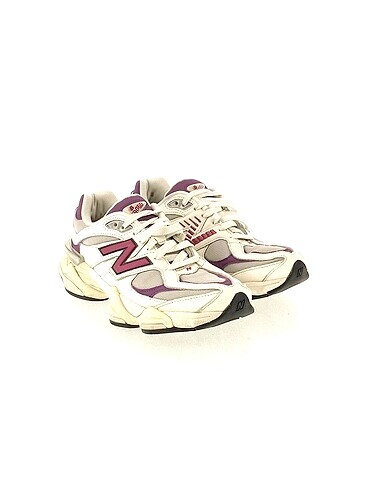 New Balance New Balance Spor Ayakkabı %70 İndirimli.