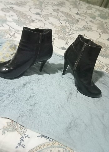 38 Beden Kemal Tanca 38 numara siyahTopuklu Kadın Bot