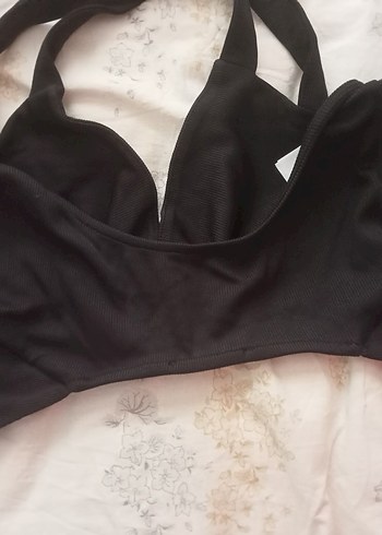 m Beden siyah Renk Bershka M beden siyah crop