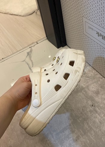 Crocs Düğmeli Beyaz kadın Terliği