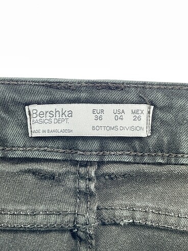 36 Beden çeşitli Renk Bershka Jean / Kot %70 İndirimli.
