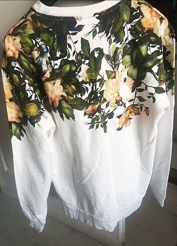 Zara sweatshirt
