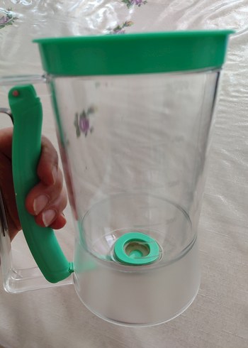 Yeşil Plastik hamur porsiyonlayıcı
