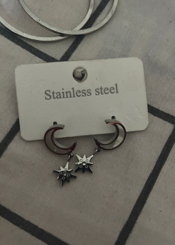 Gri Minimalist Mini Boncuklu Çelik Küpeler - Görsel 2