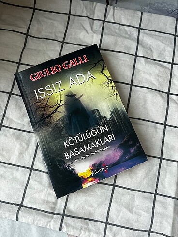 Issız ada kötülüğün basamakları