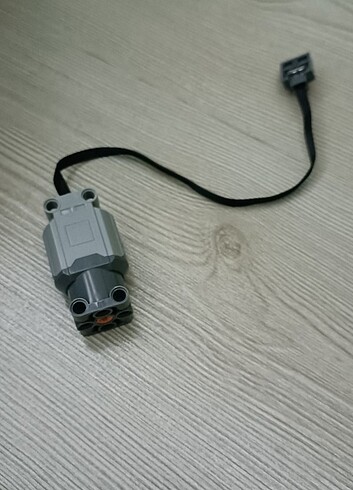 Lego L motor