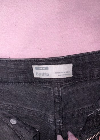 s Beden Bershka Siyah Mini Denim Şort Kadın