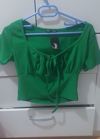 Benetton yesili crop