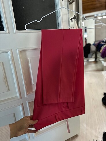 Koyu pembe kalem pantolon
