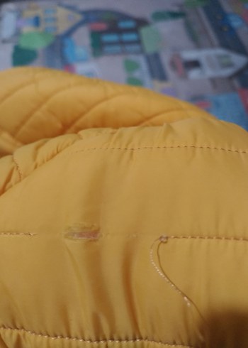 Sarı Kapitone Erkek Çocuk Mont - Görsel 8