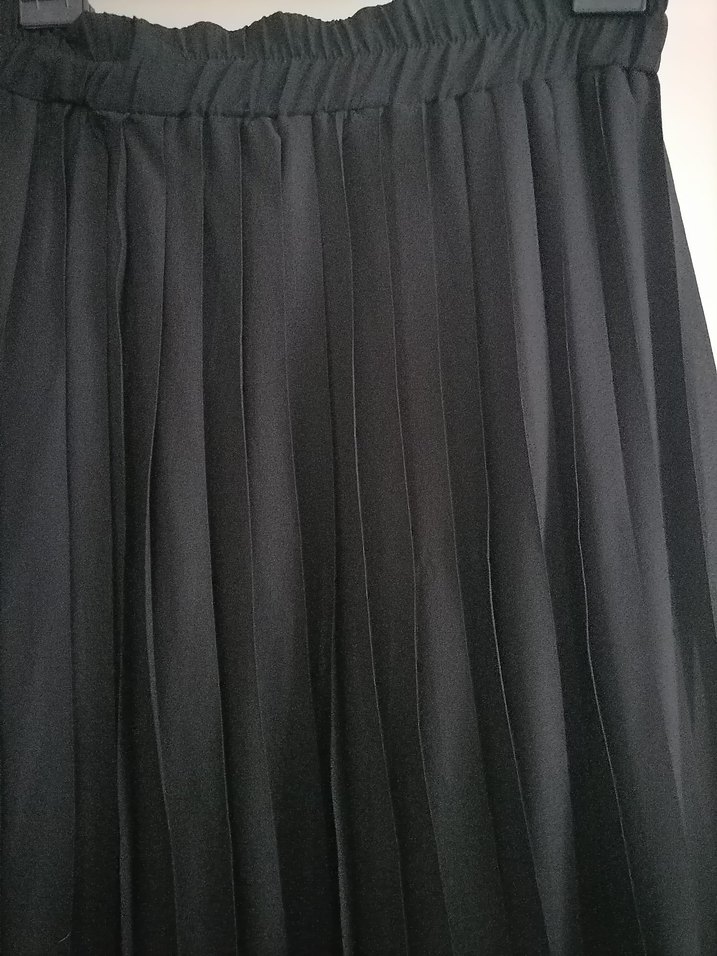 Siyah Pilili Uzun Kadın Etek - Görsel 3