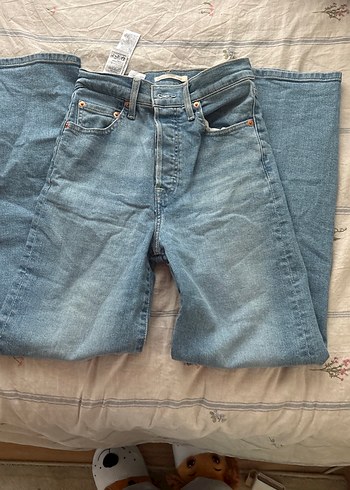 Levis Acik Mavi Denim Jean